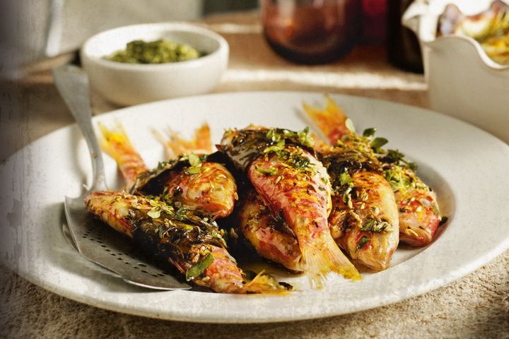 Cooking Fish Vine-wrapped fish with fennel and sauce verde