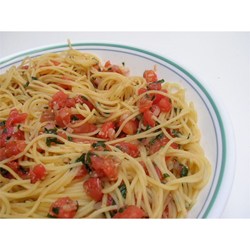 Cooking Health Pasta with Fresh Tomato Sauce