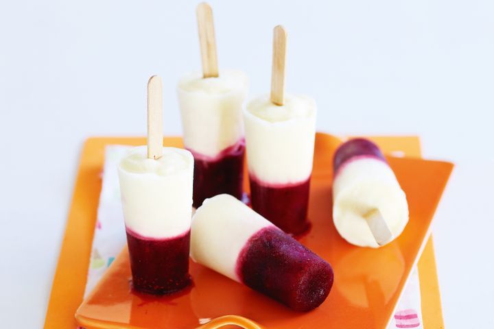 Cooking Child Berry and vanilla yoghurt pops