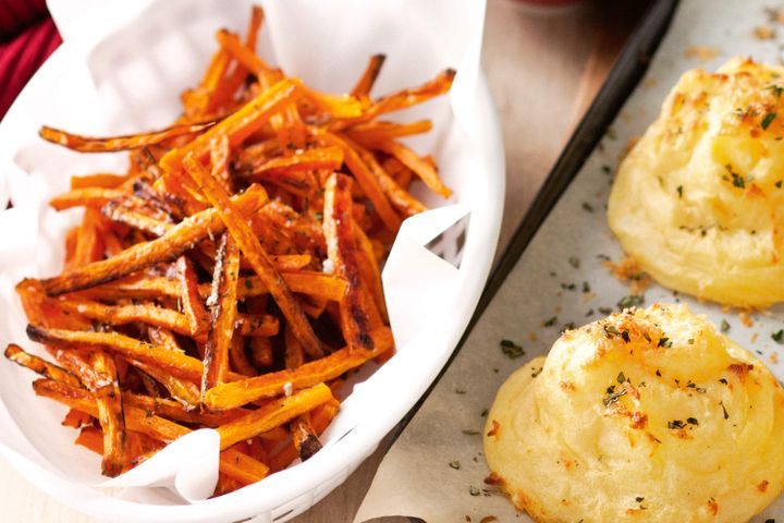 Cooking Child Carrot French fries with minted salt