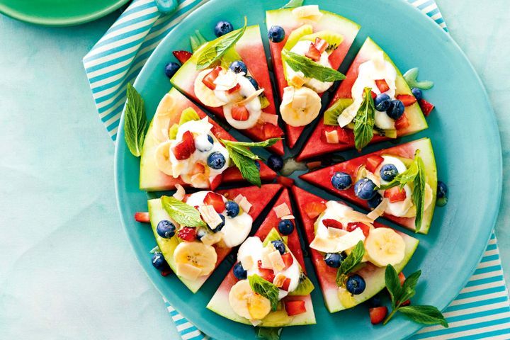 Cooking Child Fruit pizza
