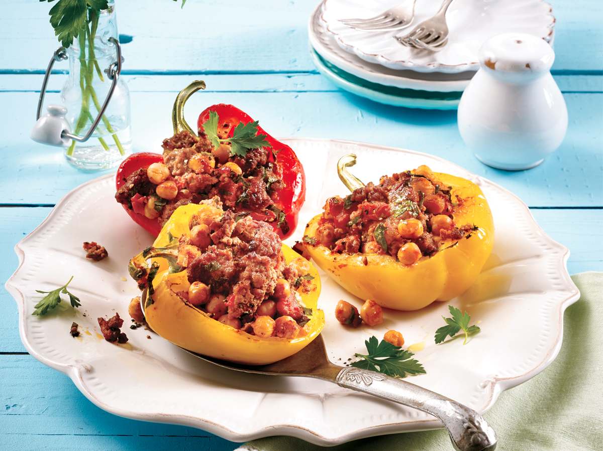 Готовим Meat Moroccan-Style Slow-Cooker Stuffed Peppers