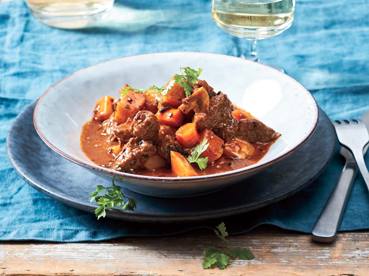 Готовим Meat Slow-Cooker Beef and Root Veggie Stew