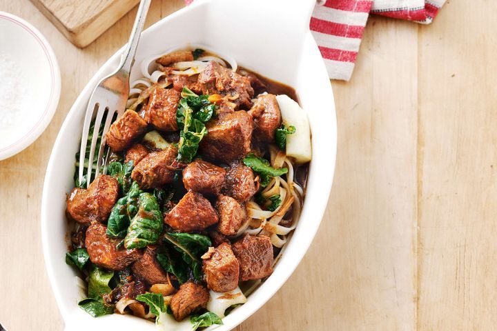 Cooking Meat Braised pork with cranberry and five-spice