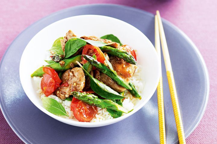 Cooking Meat Chilli pork and asparagus stir-fry
