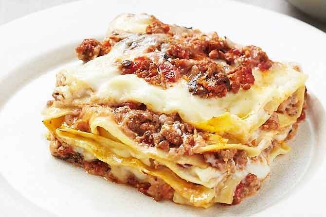 Cooking Meat Classic lasagne