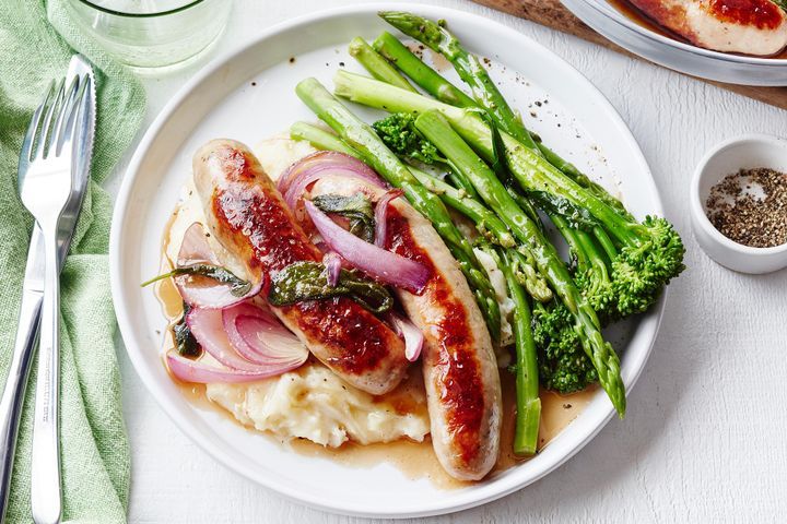 Cooking Meat Maple and onion glazed sausages