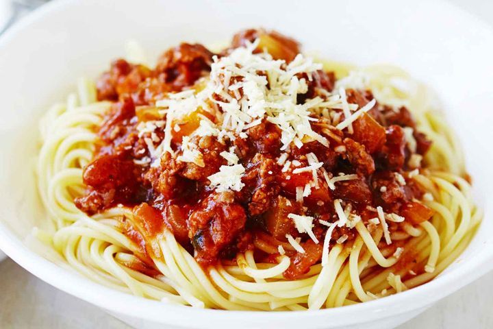 Готовим Meat Pork and beef ragu with spaghetti