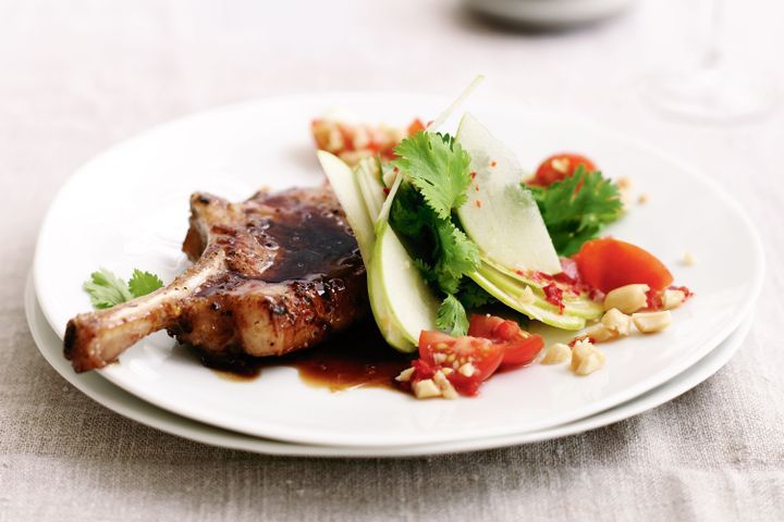 Cooking Meat Pork cutlets with Thai-style apple salad