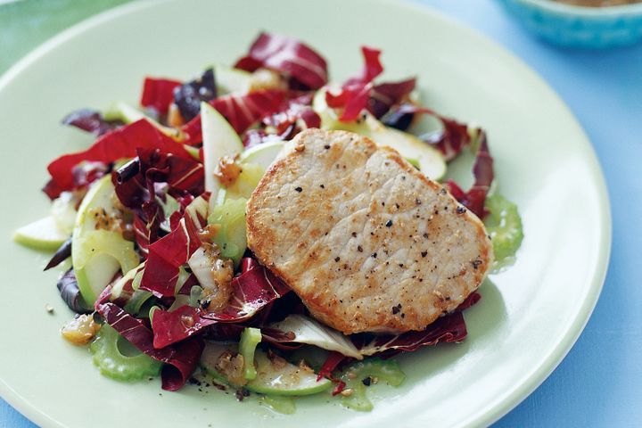 Готовим Meat Pork with apple and radicchio salad