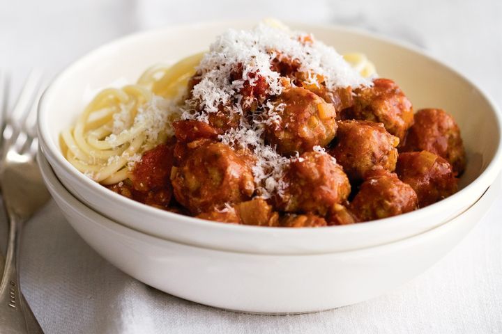 Cooking Meat Spaghetti and parmesan pinenut meatballs