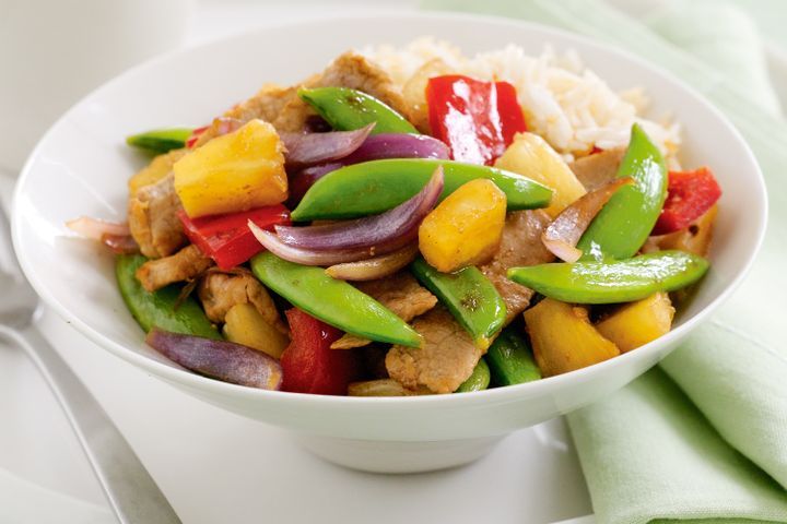 Cooking Meat Sweet & sour pork stir-fry with fragrant rice