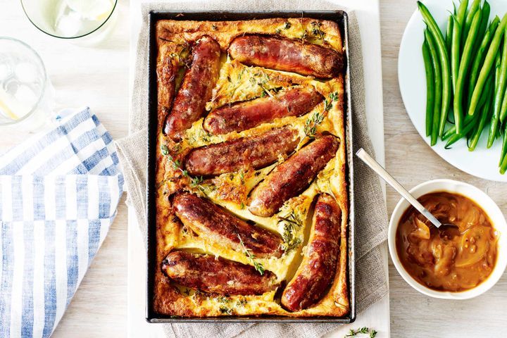 Cooking Meat Toad-in the-hole with tomato and onion gravy