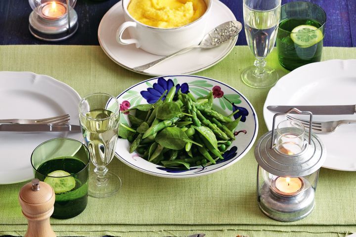 Cooking Salads Asparagus, pea and spinach salad