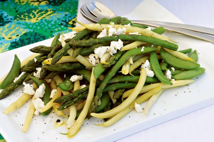 Cooking Salads Asparagus and Persian feta salad