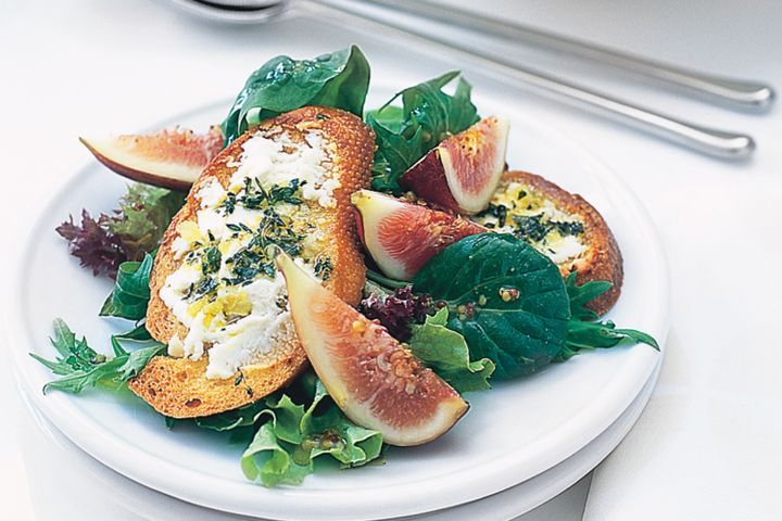 Cooking Salads Baked goats cheese and fig salad