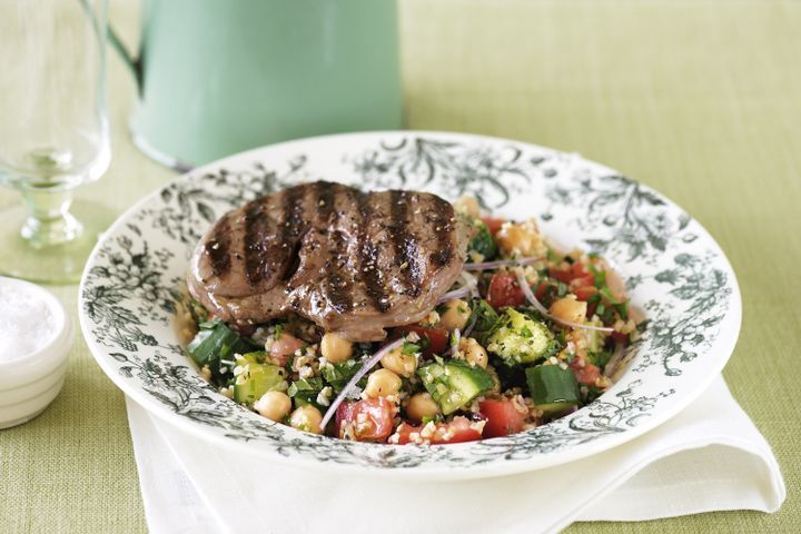 Cooking Salads Barbecued lamb with tomato and burghul salad