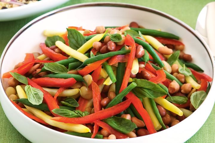 Cooking Salads Bean and basil salad