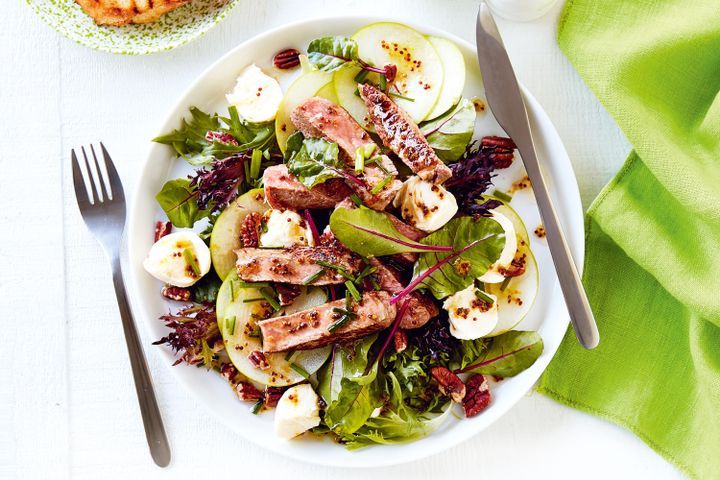 Cooking Salads Beef with apple and bocconcini salad