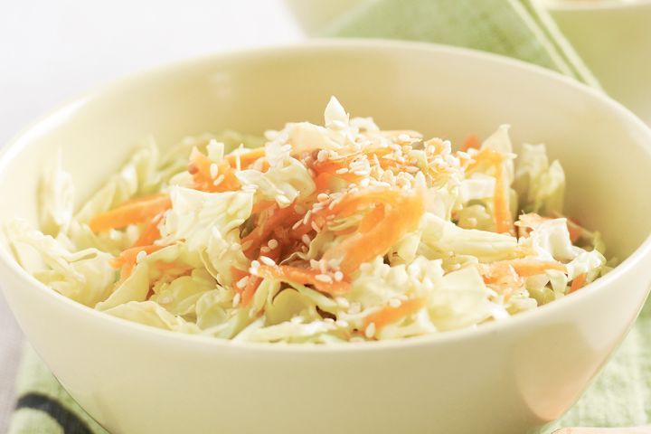 Cooking Salads Cabbage, carrot and sesame salad