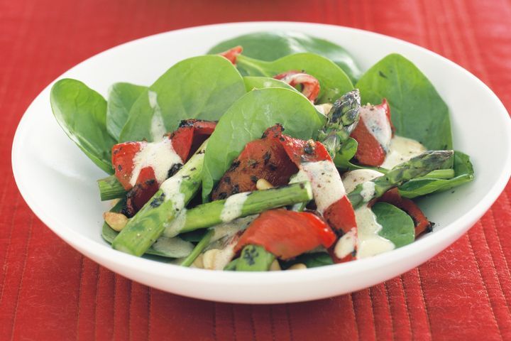 Cooking Salads Chargrilled red capsicum, asparagus and baby spinach salad