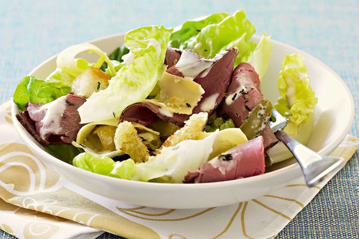 Cooking Salads Cheddar, roast beef and pangrattato salad