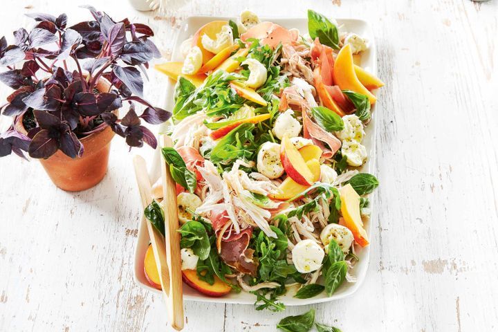 Cooking Salads Chicken, peach and rocket salad