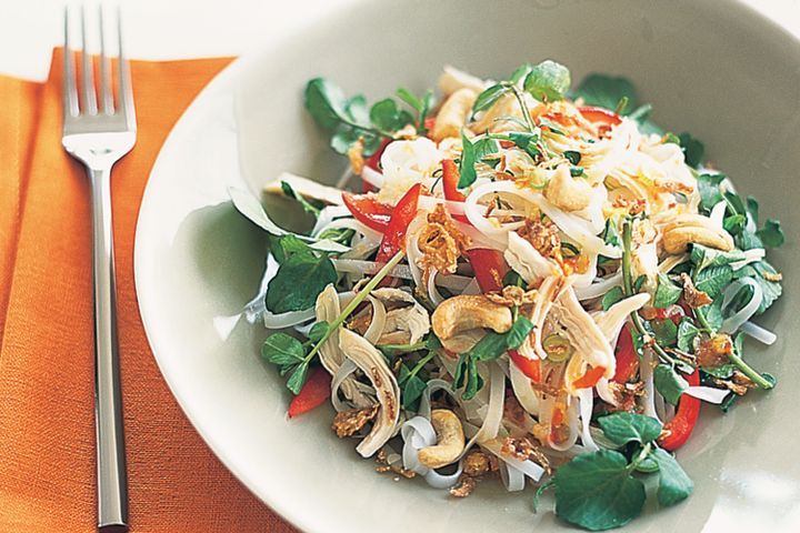 Cooking Salads Chicken and noodle salad with cashews and grapefruit chilli dressing