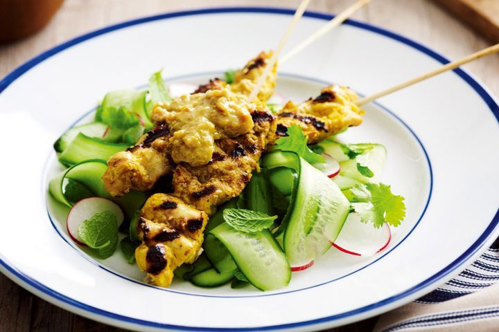 Cooking Salads Chicken satay skewers with cucumber salad