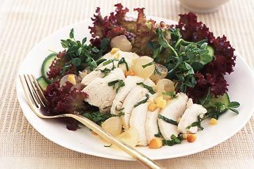 Cooking Salads Chicken with longan and macadamia salad