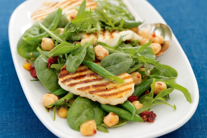 Cooking Salads Chickpea, haloumi and rocket salad