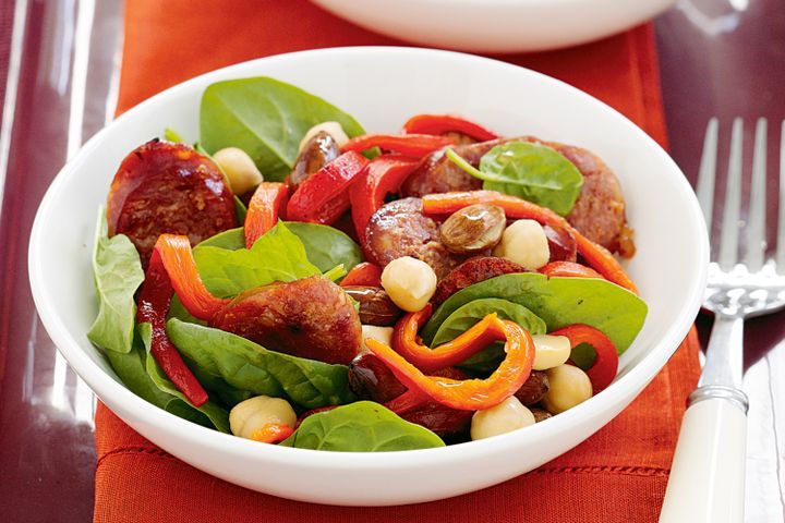 Cooking Salads Chorizo, spinach and chickpea salad