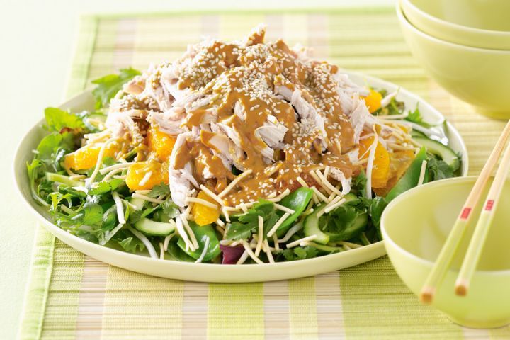 Cooking Salads Crunchy Thai chicken salad