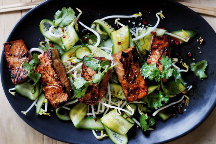 Cooking Salads Cucumber and salmon salad with sesame dressing