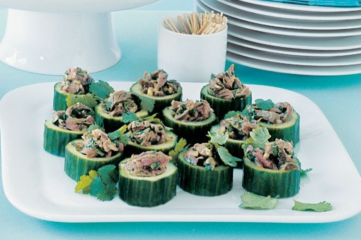 Cooking Salads Cucumber cups with Thai beef salad