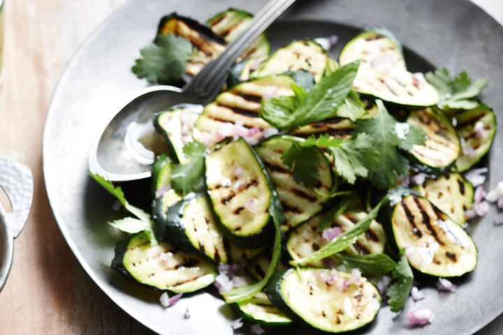 Cooking Salads Grilled zucchini and coriander salad