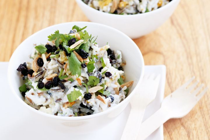 Cooking Salads Indian rice salad with currants and almonds