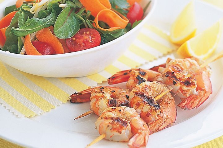 Cooking Salads Marinated barbecue prawns with summer salad