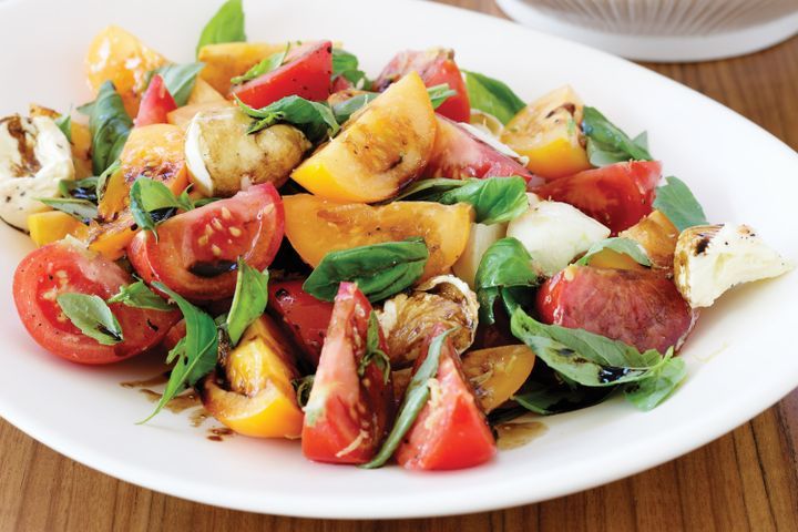 Cooking Salads Marinated tomato salad with bocconcini