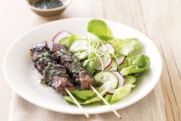 Cooking Salads Minted lamb skewers with radish and snowpea sprout salad