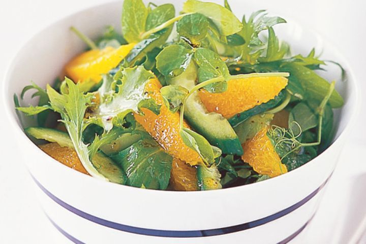 Cooking Salads Mixed leaf & orange salad with sesame