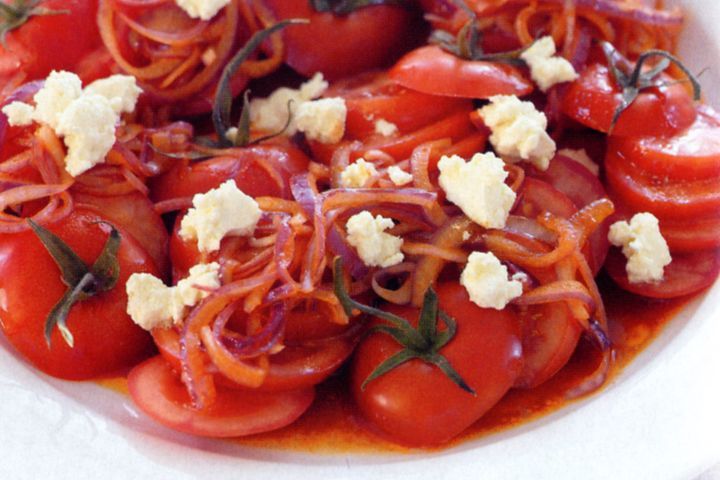 Cooking Salads Paprika tomato & onion salad