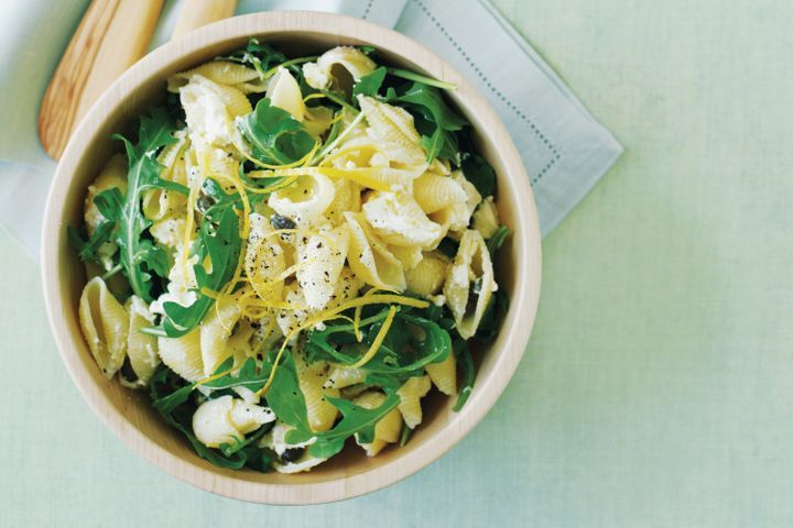 Cooking Salads Pasta salad with goats cheese and rocket