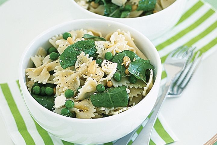 Cooking Salads Pasta salad with peas and feta