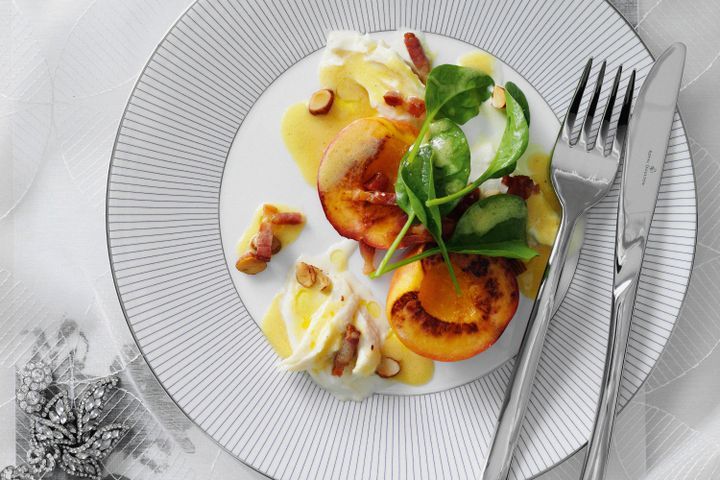 Cooking Salads Peach salad with Burrata, almonds and speck