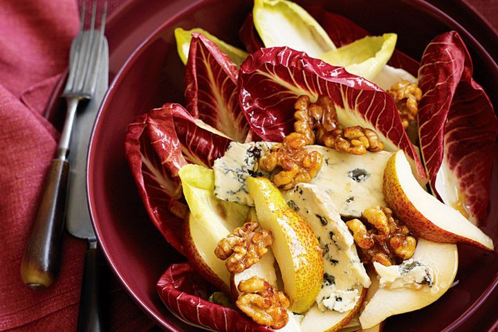 Cooking Salads Pear, witlof and blue cheese salad with toffeed walnuts