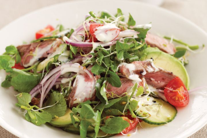 Cooking Salads Peppered beef salad with horseradish mayonnaise