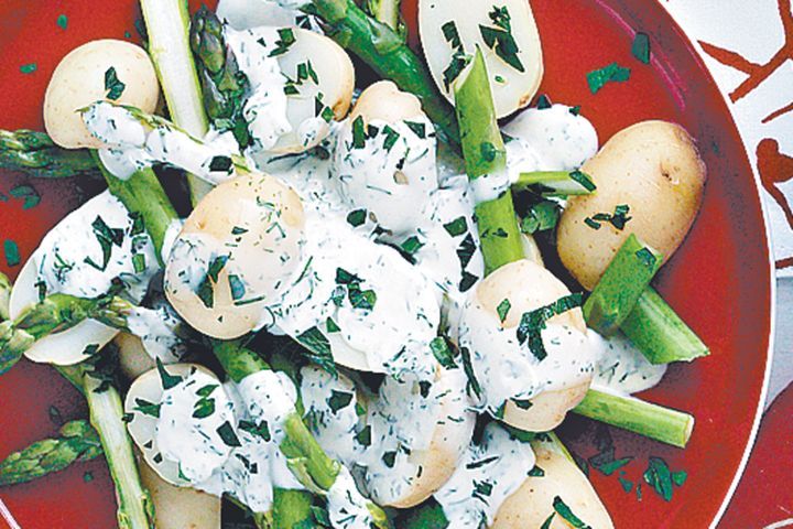 Cooking Salads Potato and asparagus salad