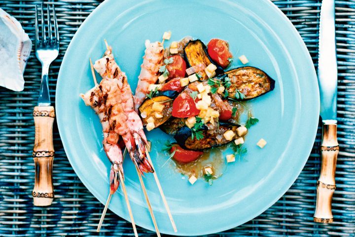 Cooking Salads Prawns with eggplant salad