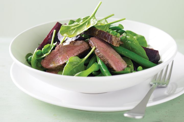 Cooking Salads Roasted beetroot, lamb & spinach salad